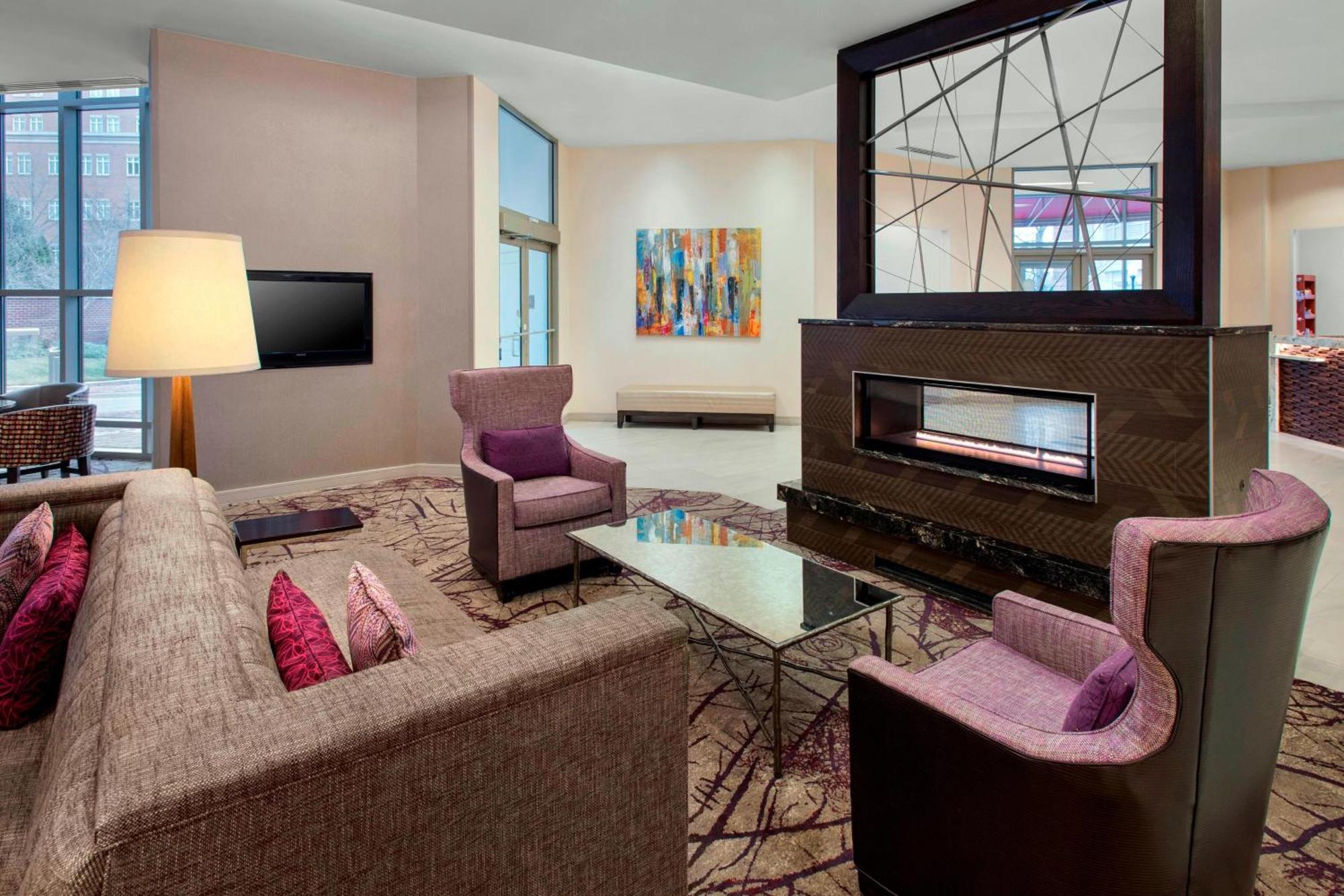 Residence Inn Alexandria Old Town South At Carlyle Ngoại thất bức ảnh