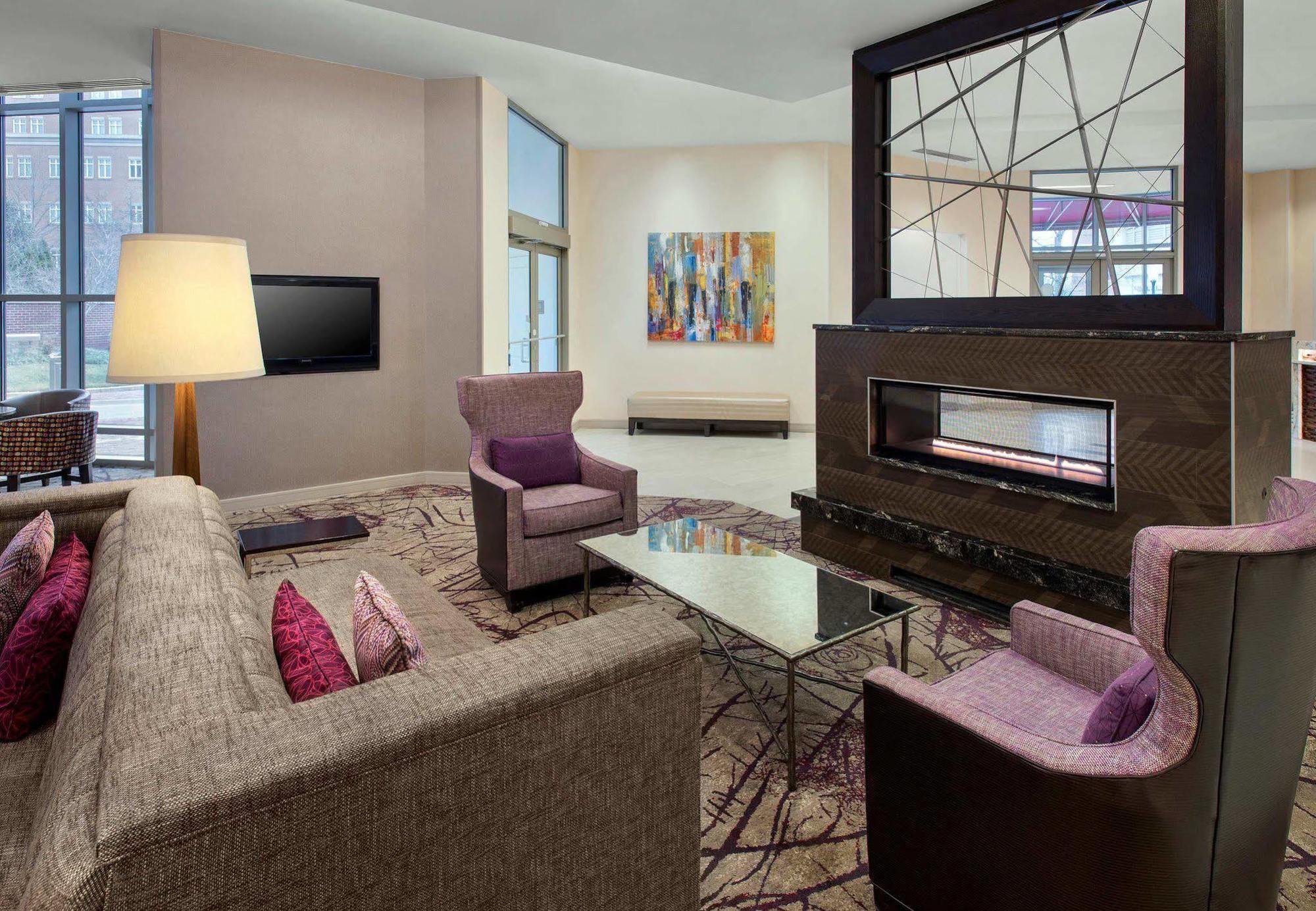 Residence Inn Alexandria Old Town South At Carlyle Ngoại thất bức ảnh