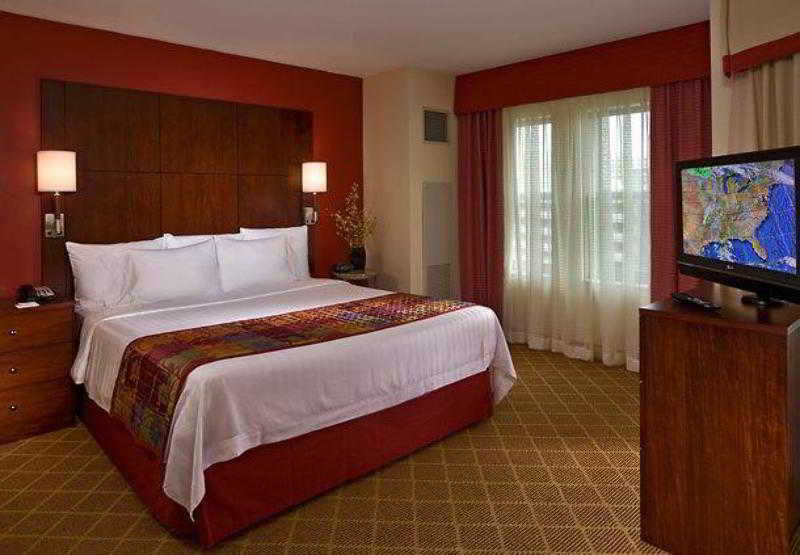 Residence Inn Alexandria Old Town South At Carlyle Ngoại thất bức ảnh